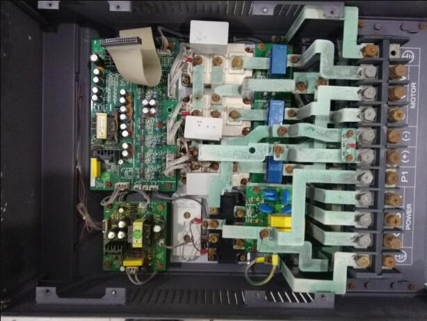 CHF100系列變頻(pín)器(qì)維修